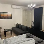 Cozy On Raday Corso 아파트