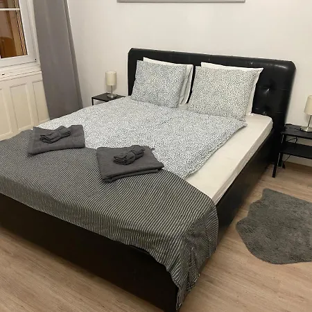 Cozy On Raday Corso Apartment
